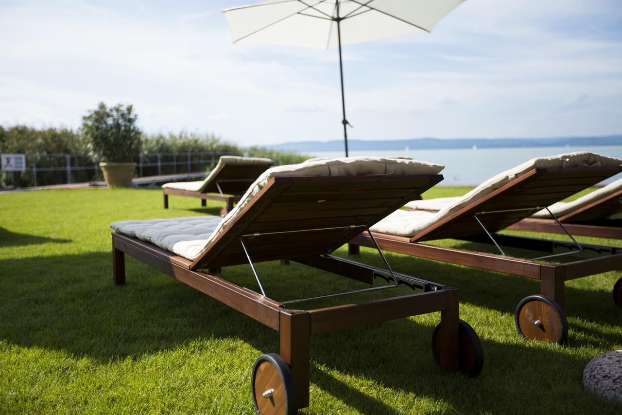 Pole Position Beach Hotel Balatonszarszo Exteriör bild